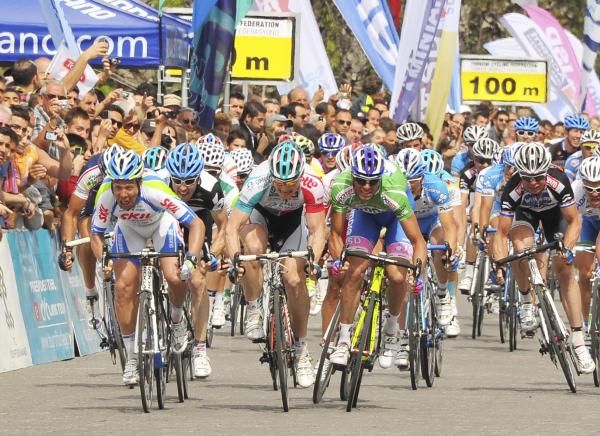 All the favorites were determined to get to the line first.