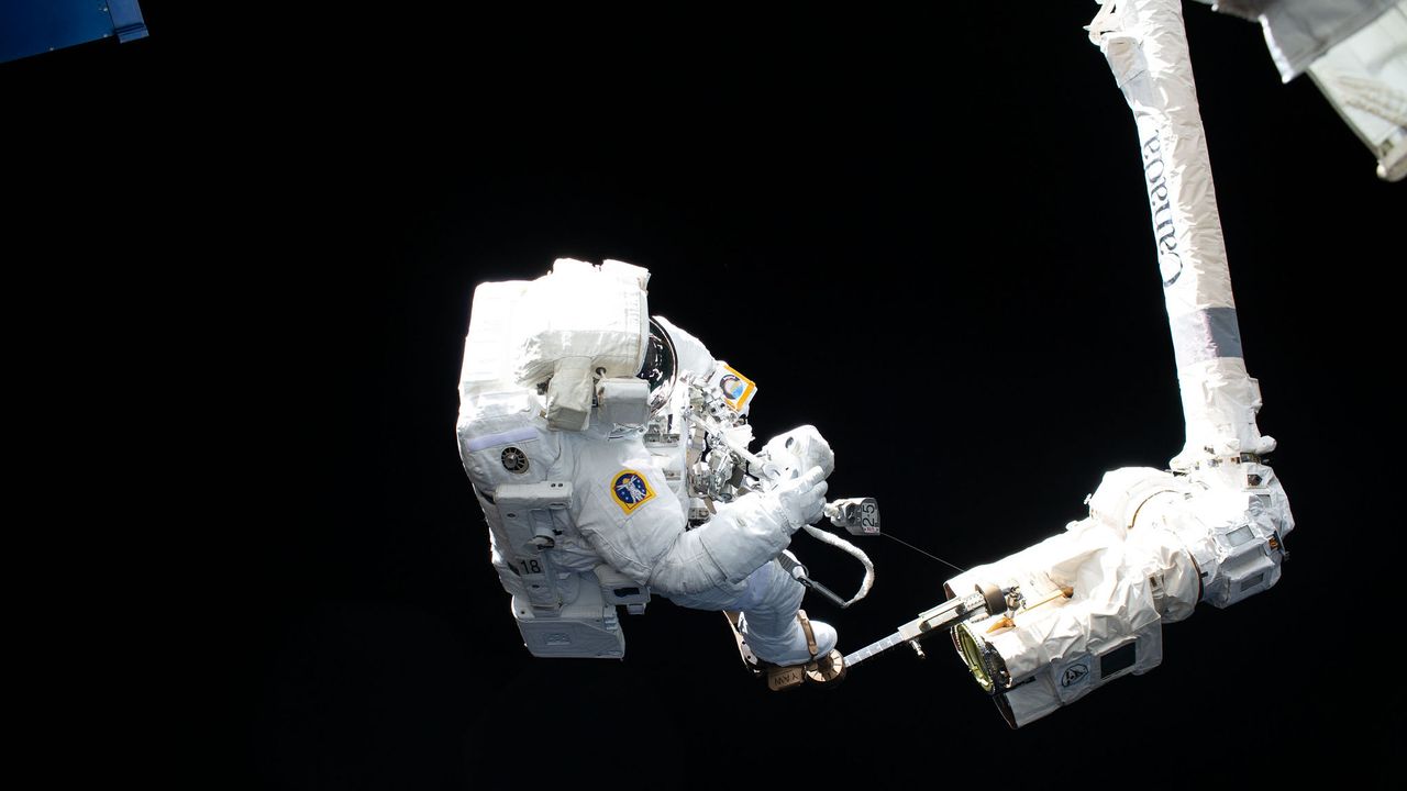 expedition 61 spacewalks gallery