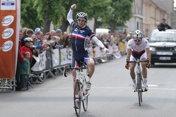 Romain Guyot (France) takes the final stage ahead of Rafael Reis.