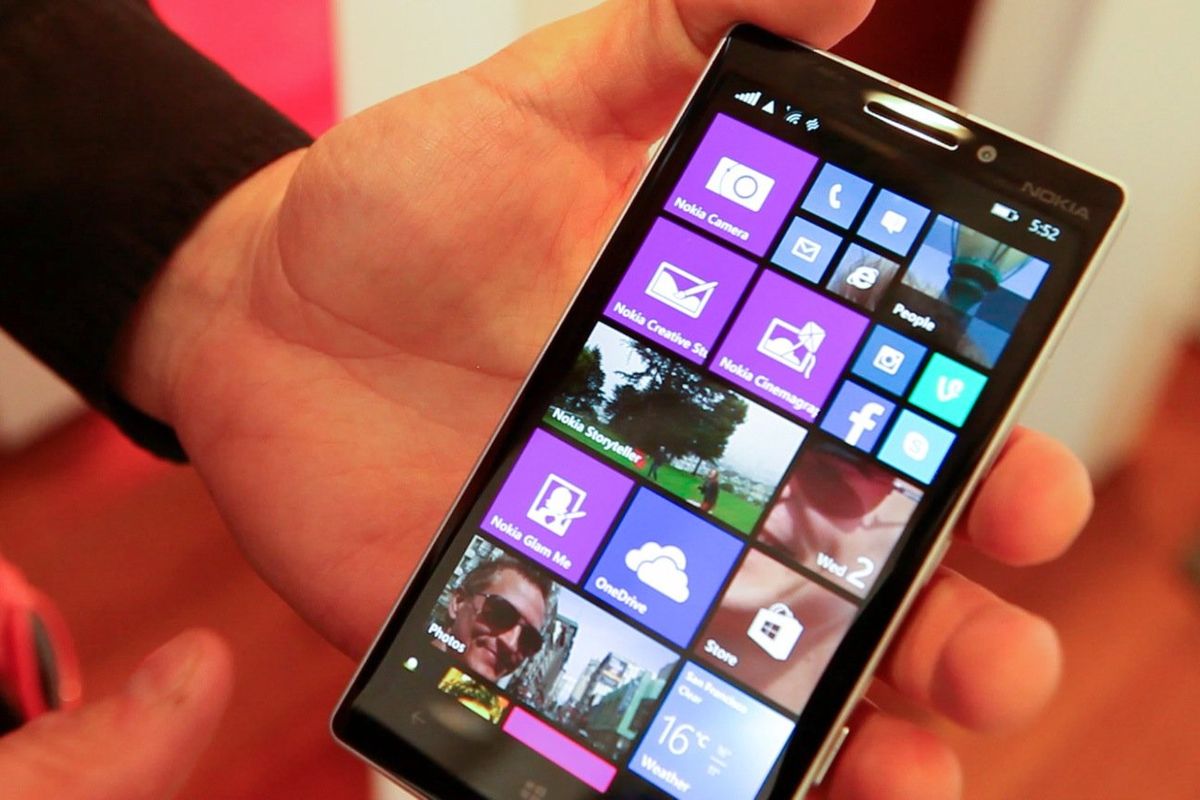 Nokia to push wireless charging by bundling free chargers with Lumia ...