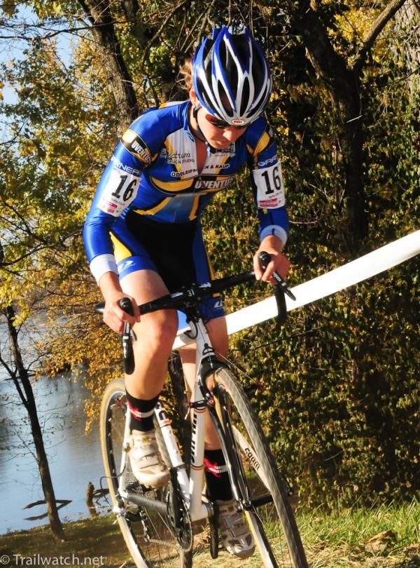 Pepper Harlton (Juventus Cycling Club) on her way to 7th place