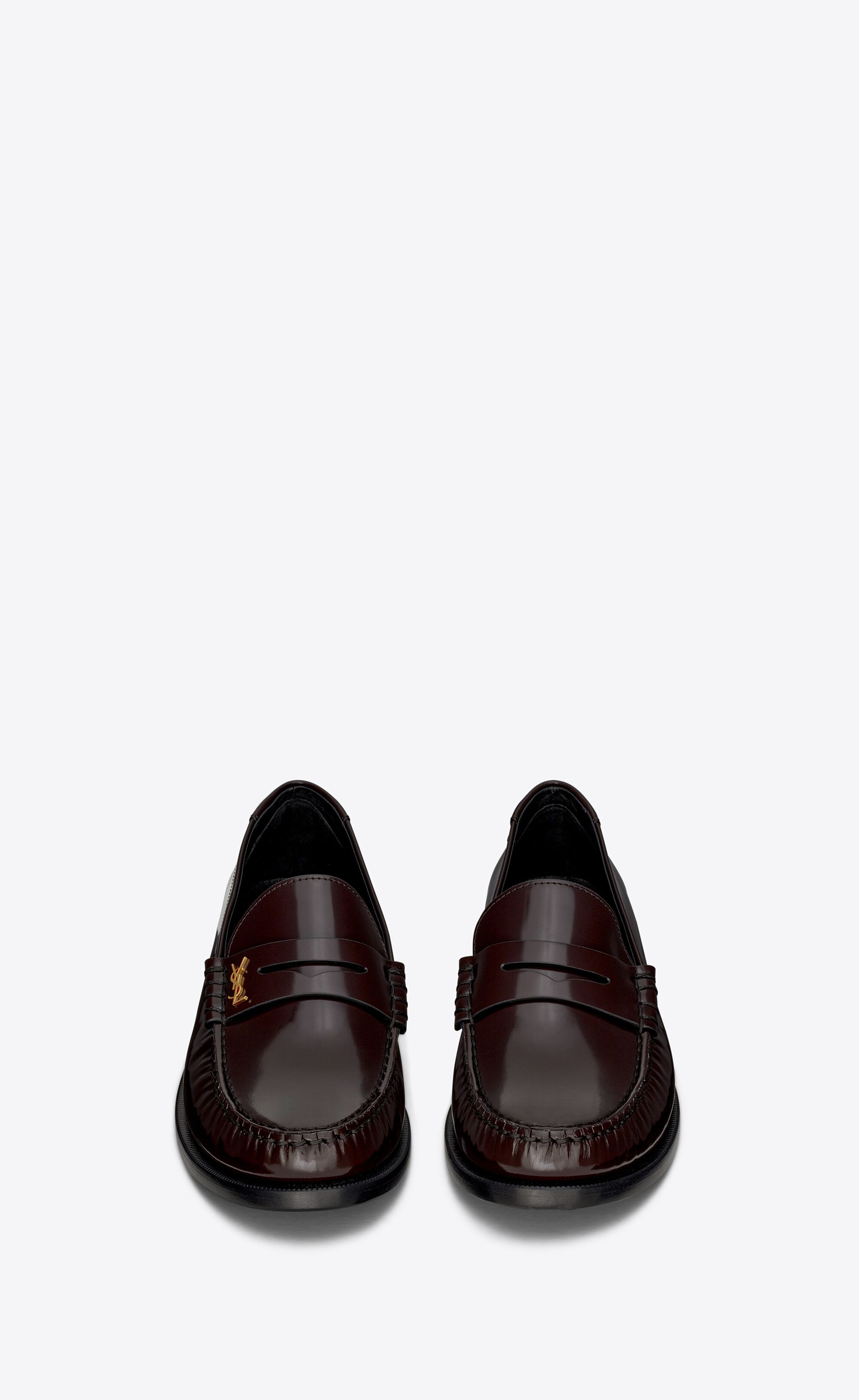 Burgundy Loafers Are Taking Over as the Smartest Shoe Trend Burgundy Loafers Are Taking Over as the Smartest Shoe Trend