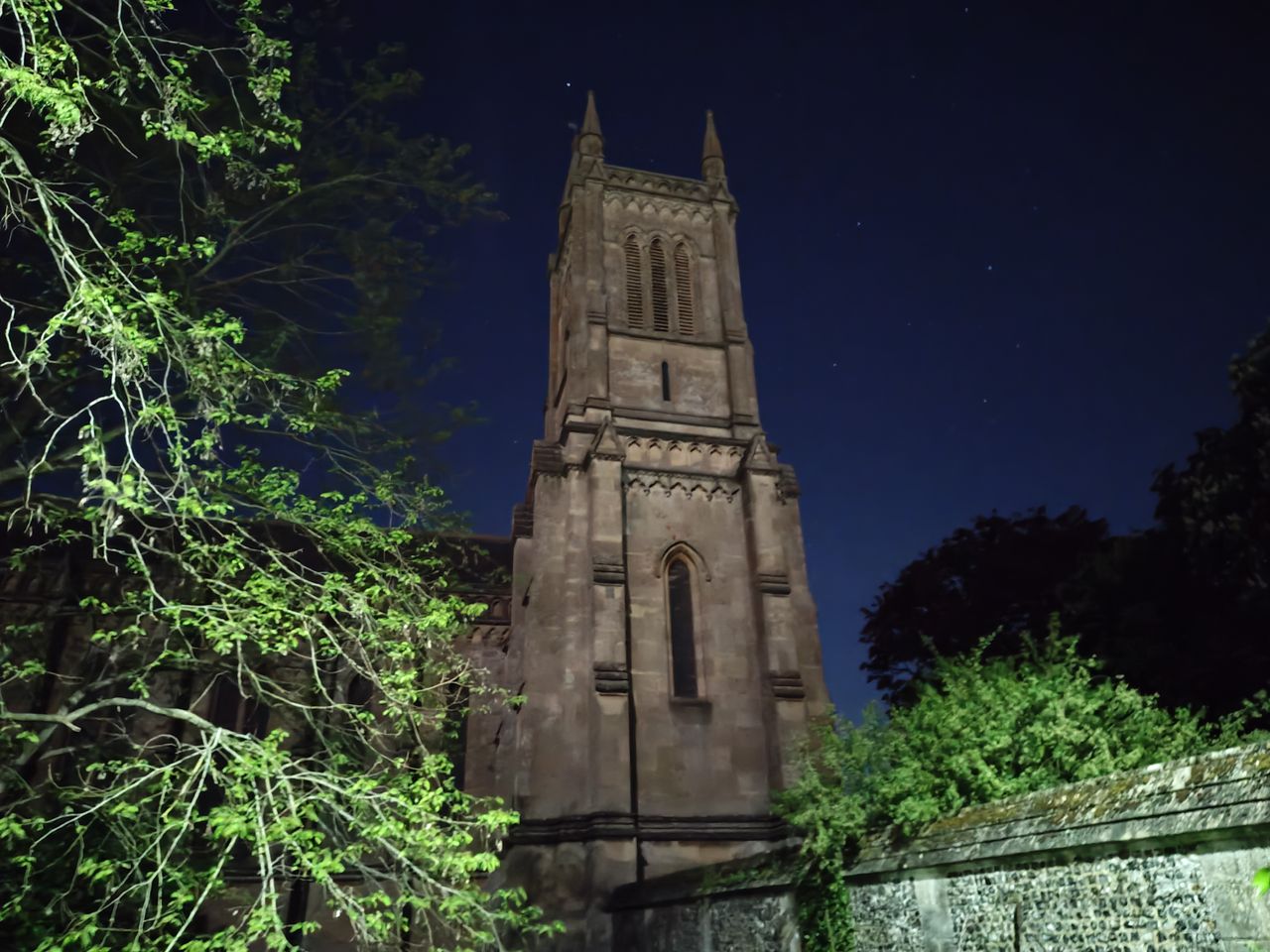 pixel 10 vs nothing phone 4a pro low light shoot out