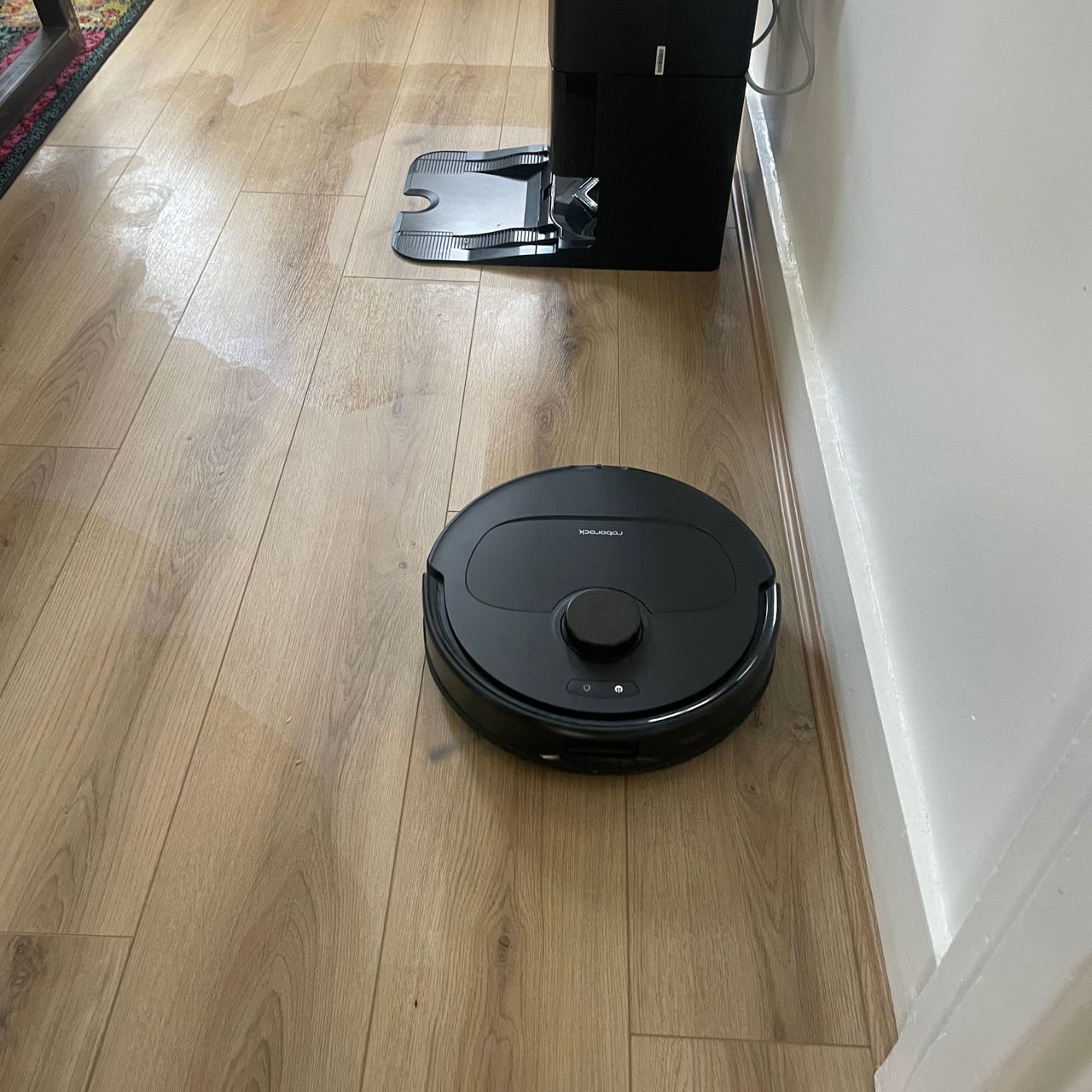 Roborock QV 35S Robot Vacuum mopping wood-effect floors