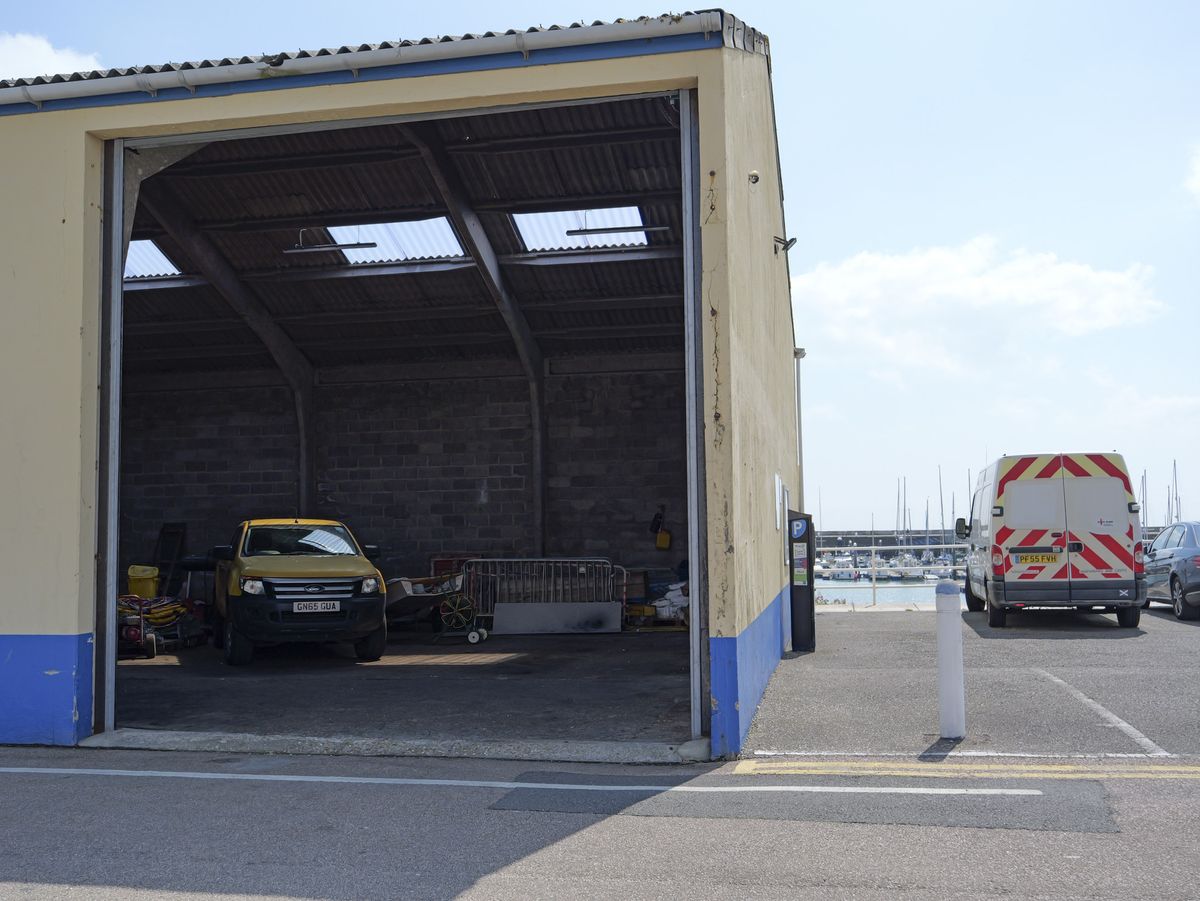 Panasonic Lumix GH7 sample images at a sunny UK coastal town