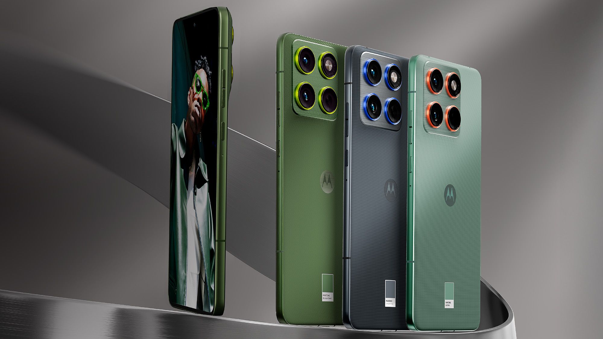 مراقب آیفون ایر باشید. Moto Edge 70 بسیار نازک با قیمت کمتر، دو دوربین و باتری سیلیکونی کربنی بزرگ وارد بازار می شود.