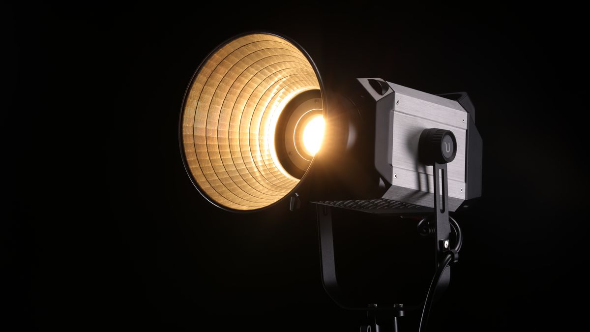 Ulanzi 150W Bi-Color Point Source Video Light