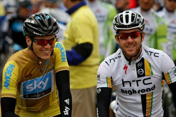 Race leader Ben Swift (Sky) and Matt Goss (HTC-Highroad) at the start line.