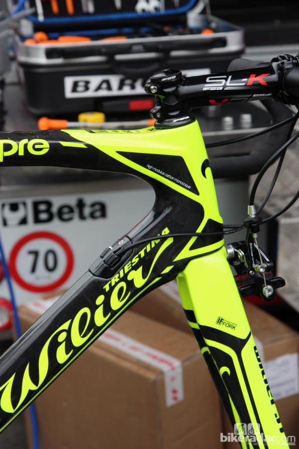 Lampre-ISD's new Wilier Triestina Cento 1 SR features a tapered head tube.