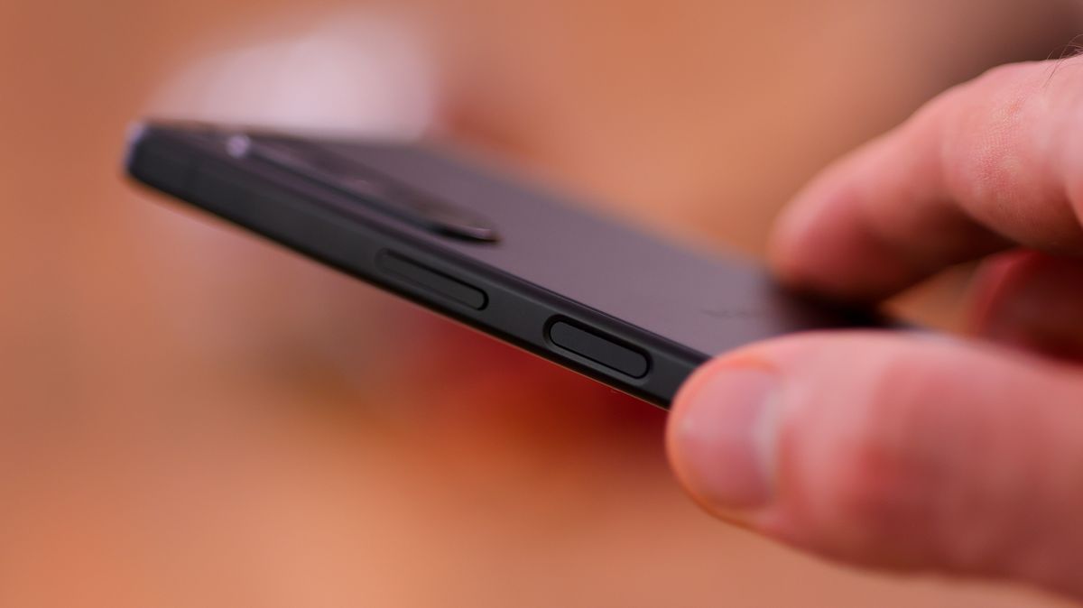 A photo of the Sony Xperia 5 IV