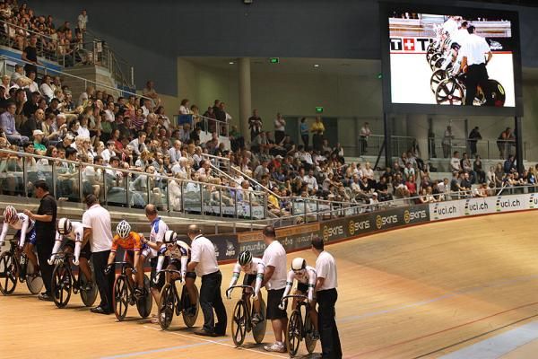 Big crowds on hand to watch the women's keirin final
