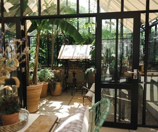 Hartley Botanic greenhouse with partition