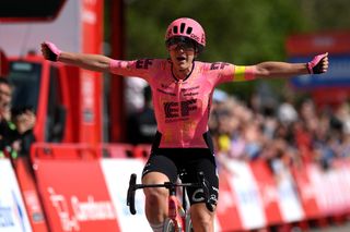 La Vuelta Femenina 2024: Kristen Faulkner of EF Education-Cannondale wins stage 4 with solo attack