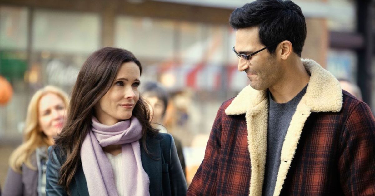 Elizabeth Tulloch and Tyler Hoechlin as Superman and Lois.