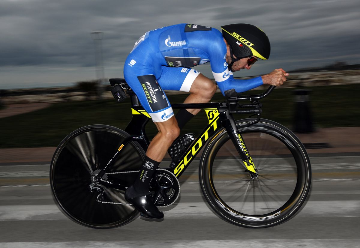 Adam Yates out on the course