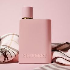 Burberry Her perfume bottle
