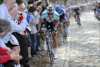 Tom Boonen (Omega Pharma-Quickstep) finds a smooth line on the Taaienberg .