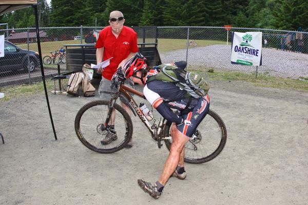 Mike Ripley chats with a finisher