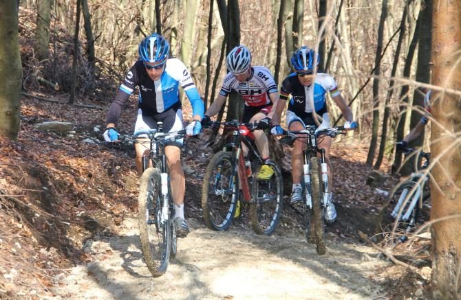 Fabian Giger, Maja Wloszczowska and Maxime Marotte check out the Albstadt World Cup
