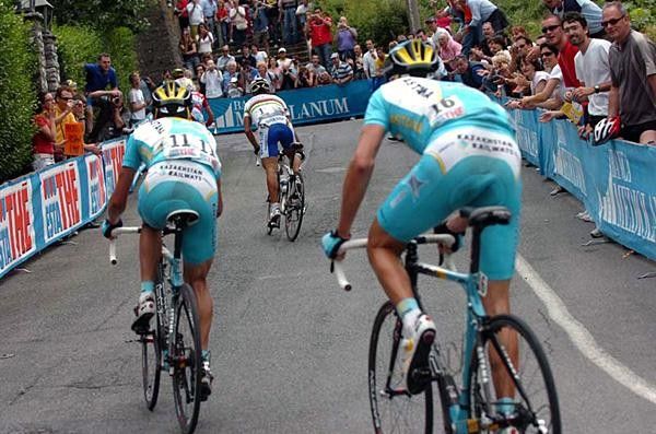 Astana chases.