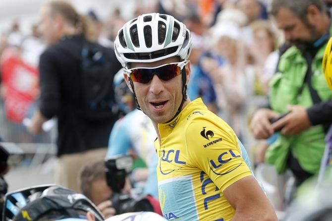 Vincenzo Nibali (Astana) ready to defend the maillot jaune