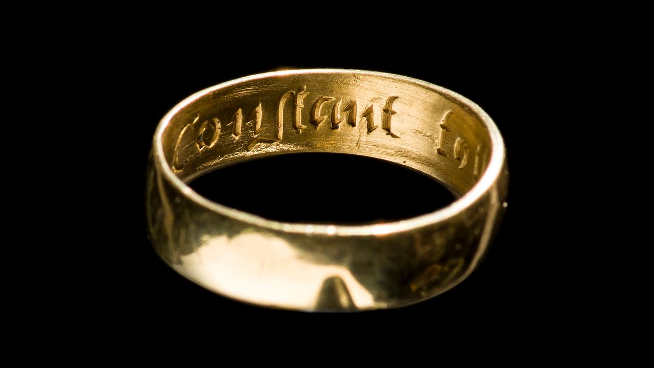 A post-medieval gold posy ring that was excavated in Talgarth community, Powys