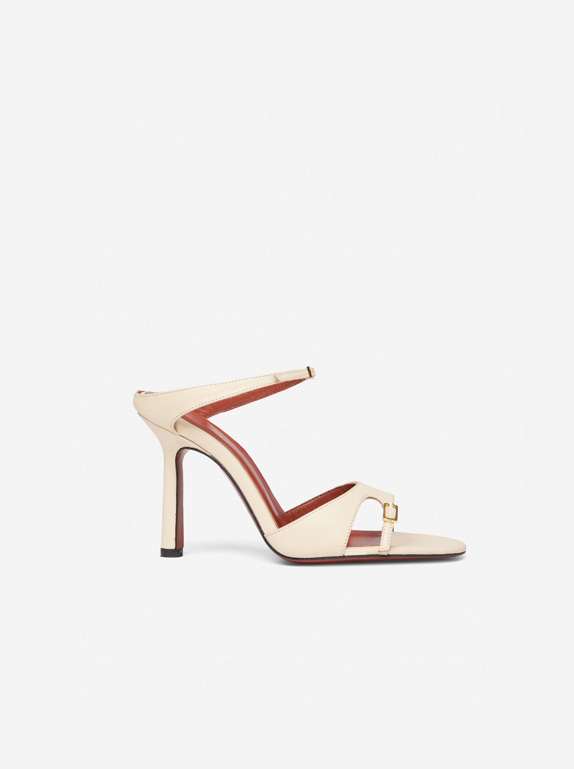 Almond Toe Sandals Vanilla Soft