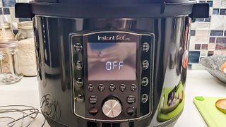 Instant Pot Pro display and settings buttons