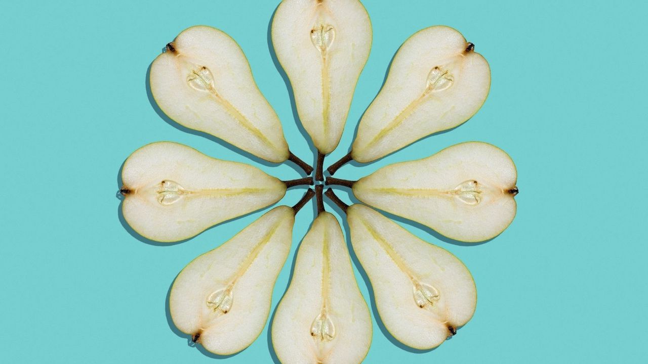 representing a pear-shaped body: half pears arranged in a flower shape