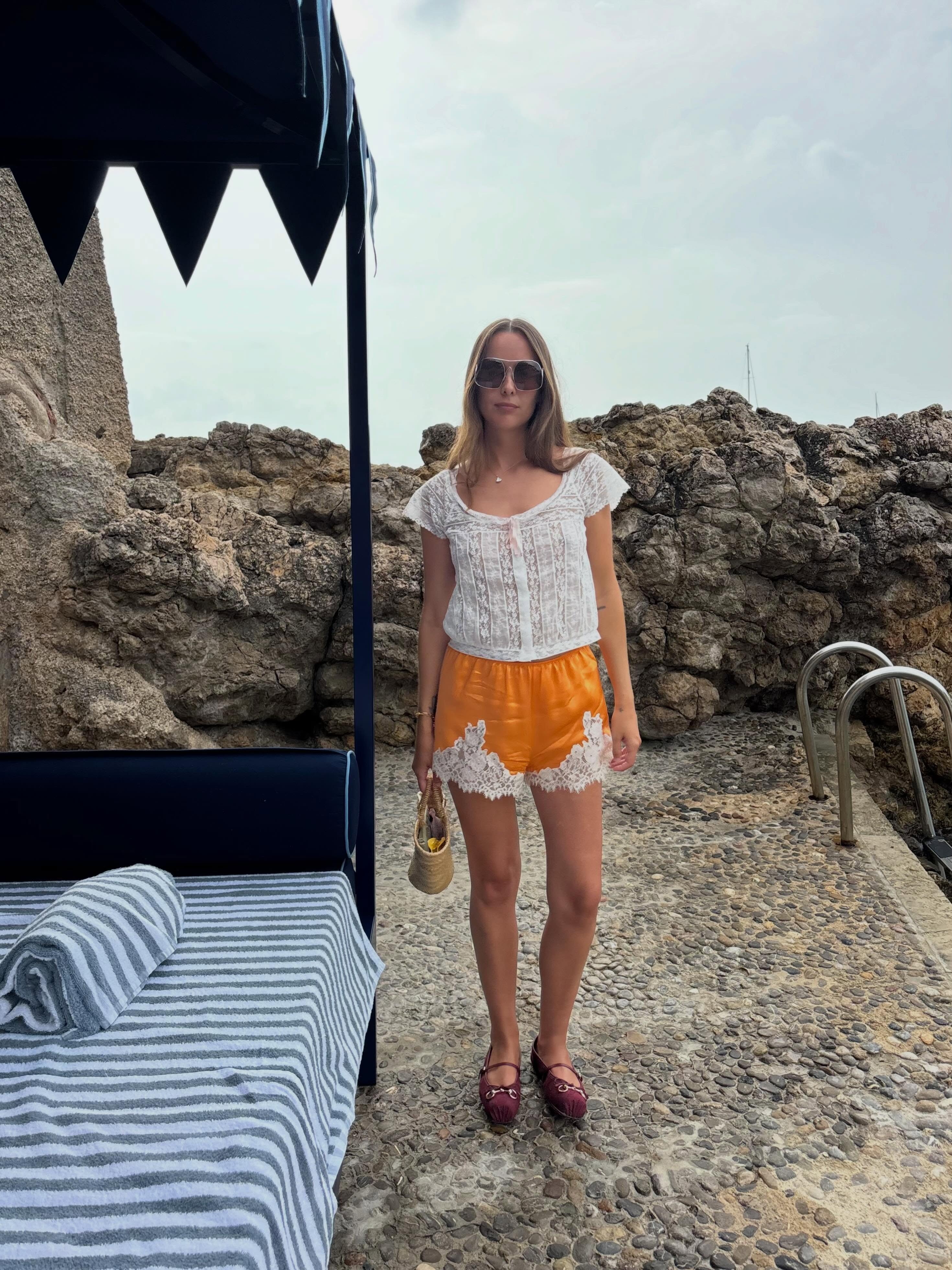 what to wear when it's 100 degrees outside