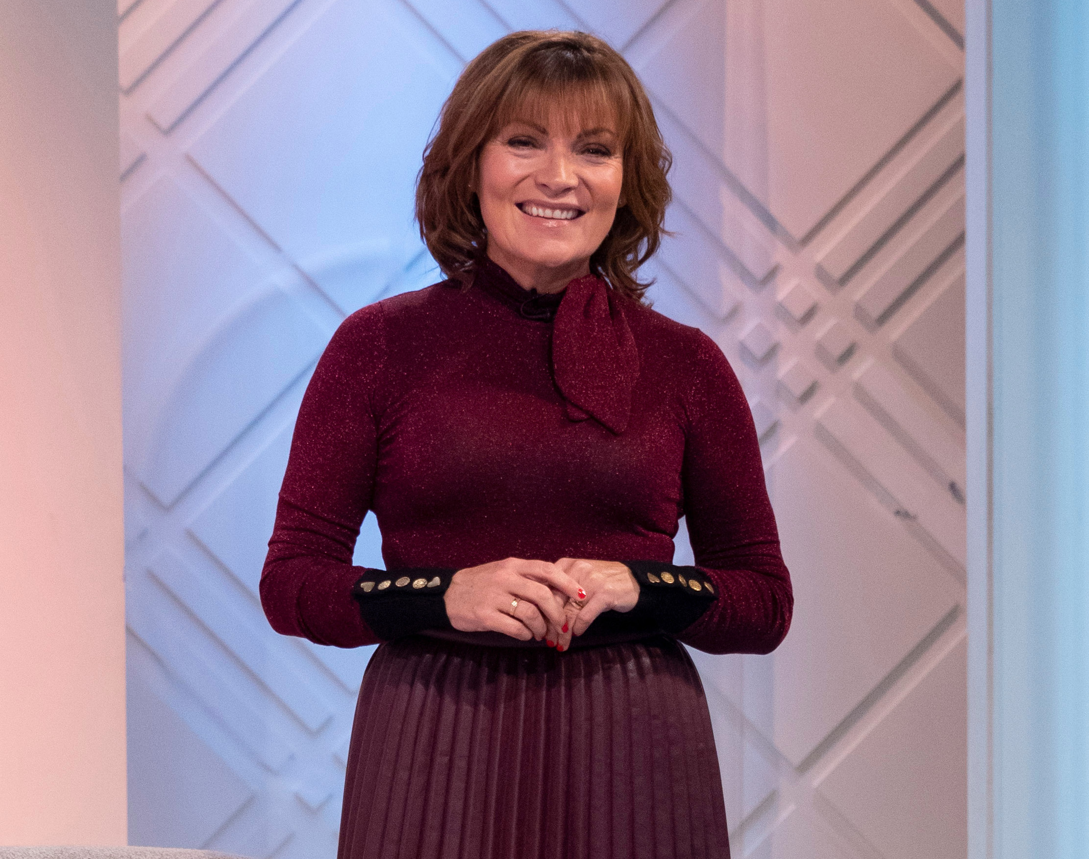 lorraine kelly mini skirt