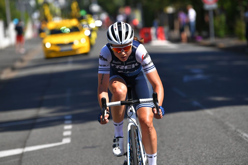 Audrey Cordon-Ragot (Trek-Segafredo) went on the attack mid-race