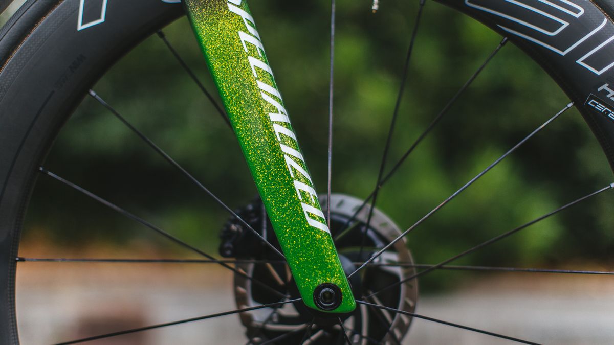 A closer look at the green glitter finish