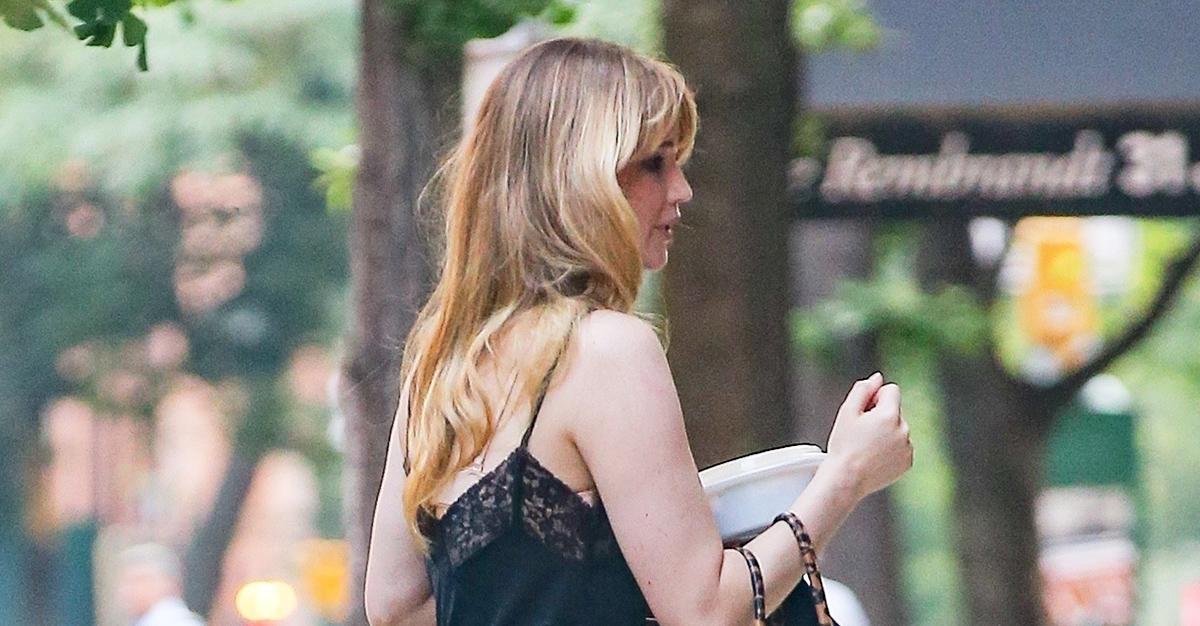 Jennifer Lawrence Wore Summer’s Biggest LBD Trend With Flats