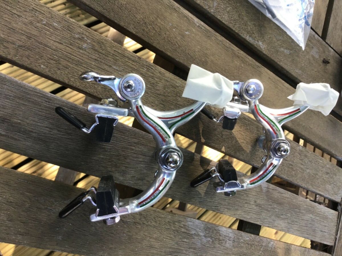 These Campagnolo Record brake callipers feature Italian tricolore detailing