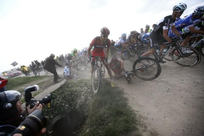 A crash took out Greg van Avermaet (BMC)