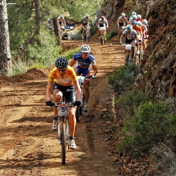 Jaroslav Kulhavy (Rubena Birell Specialized) and Emil Lindgren (Rabobank Giant) lead the race.