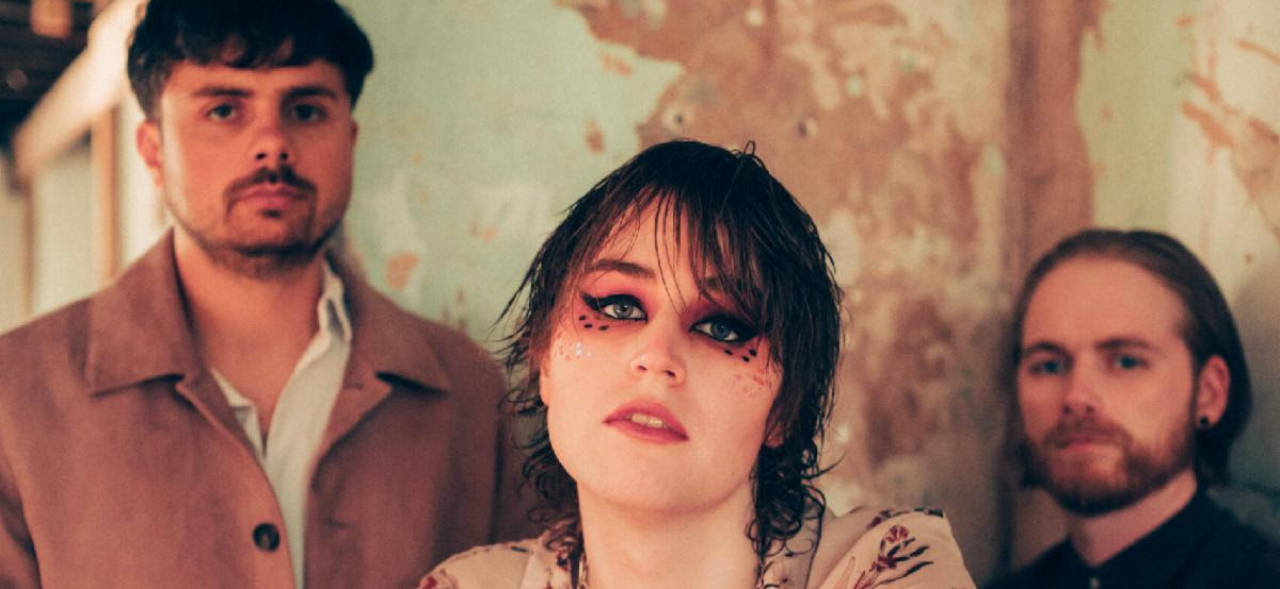 Pupil Slicer looking at the camera