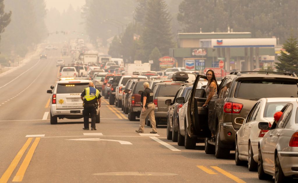 All Residents Of South Lake Tahoe Ordered To Evacuate As Caldor Fire Flames Inch Closer The Week