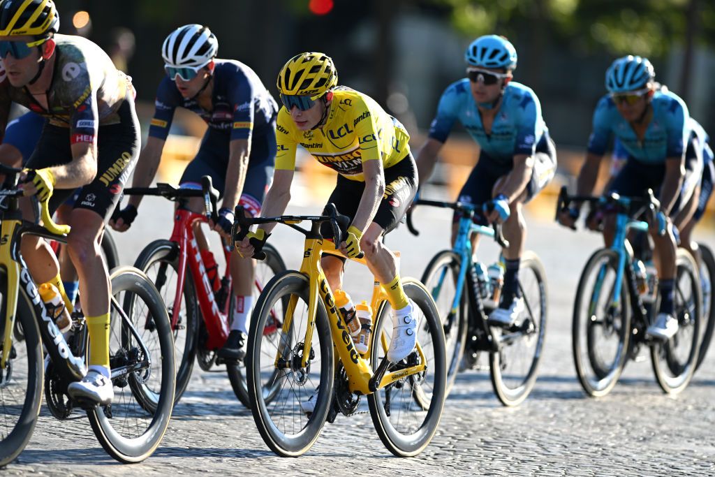 PARIS FRANCE JULY 24 Jonas Vingegaard Rasmussen of Denmark and Team Jumbo Visma Yellow Leader Jersey competes during the 109th Tour de France 2022 Stage 21 a 1156km stage from Paris La Dfense to Paris Champslyses TDF2022 WorldTour on July 24 2022 in Paris France Photo by Dario BelingheriGetty Images