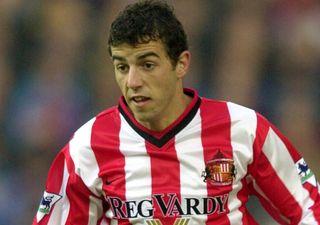 Julio Arca playing for Sunderland against Aston Villa, 2000