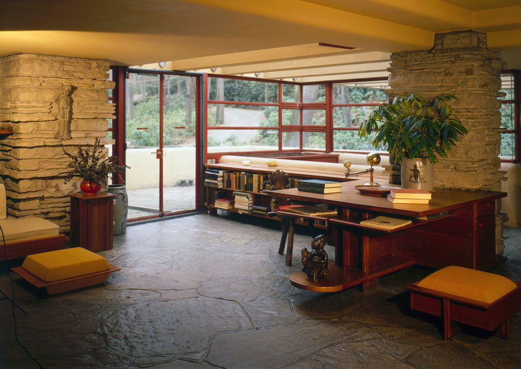 Fallingwater - a look at Frank Lloyd Wright's architectural masterpiece ...