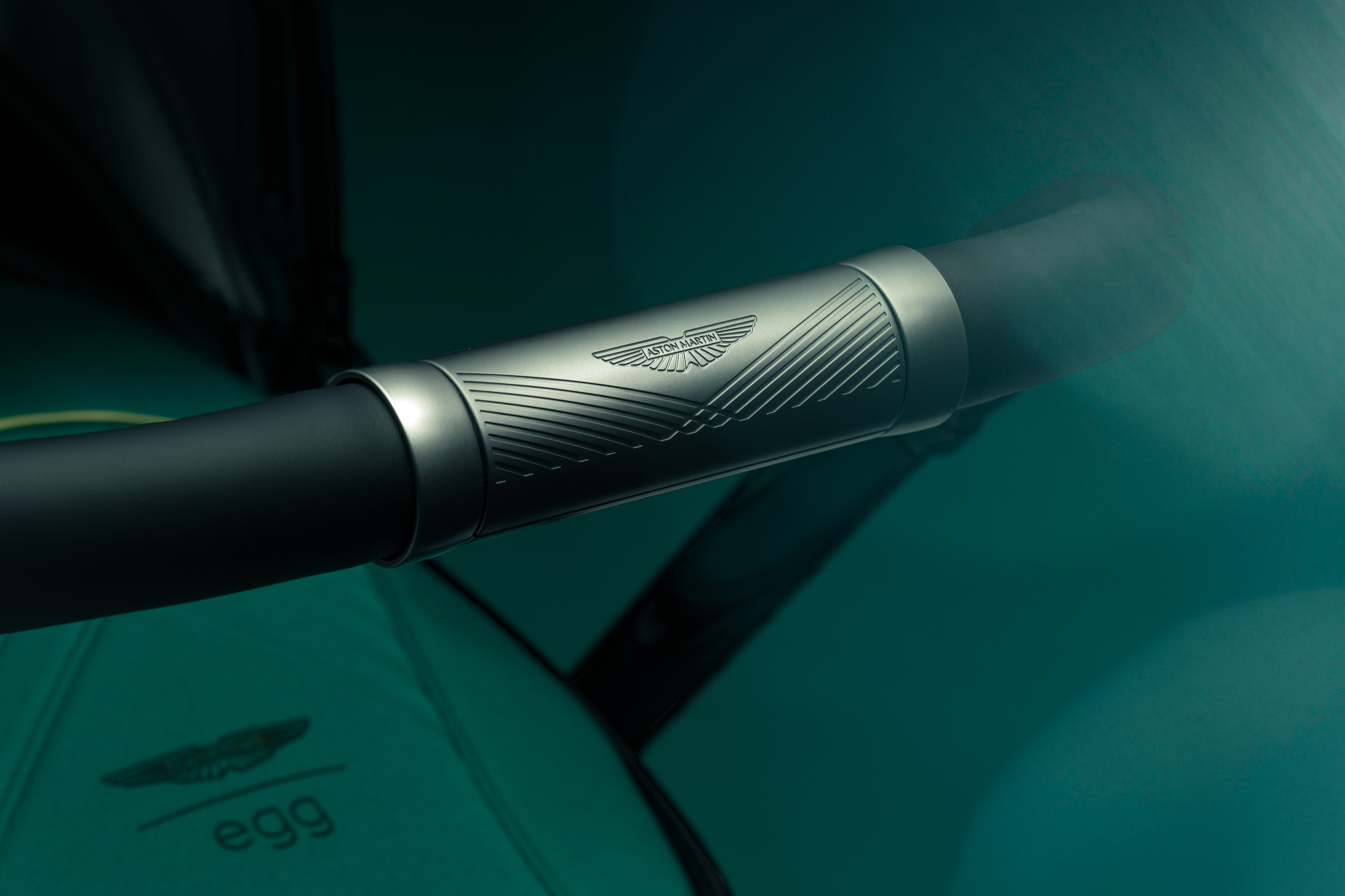 Detail of the egg3 stroller, Aston Martin edition