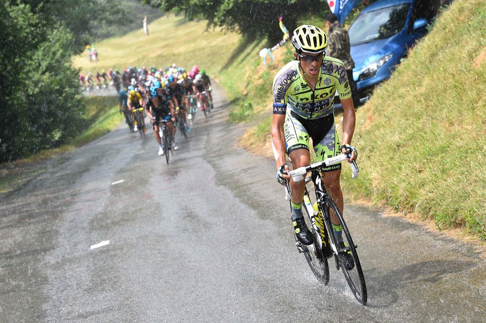 Alberto Contador attacks the GC group during stage 19