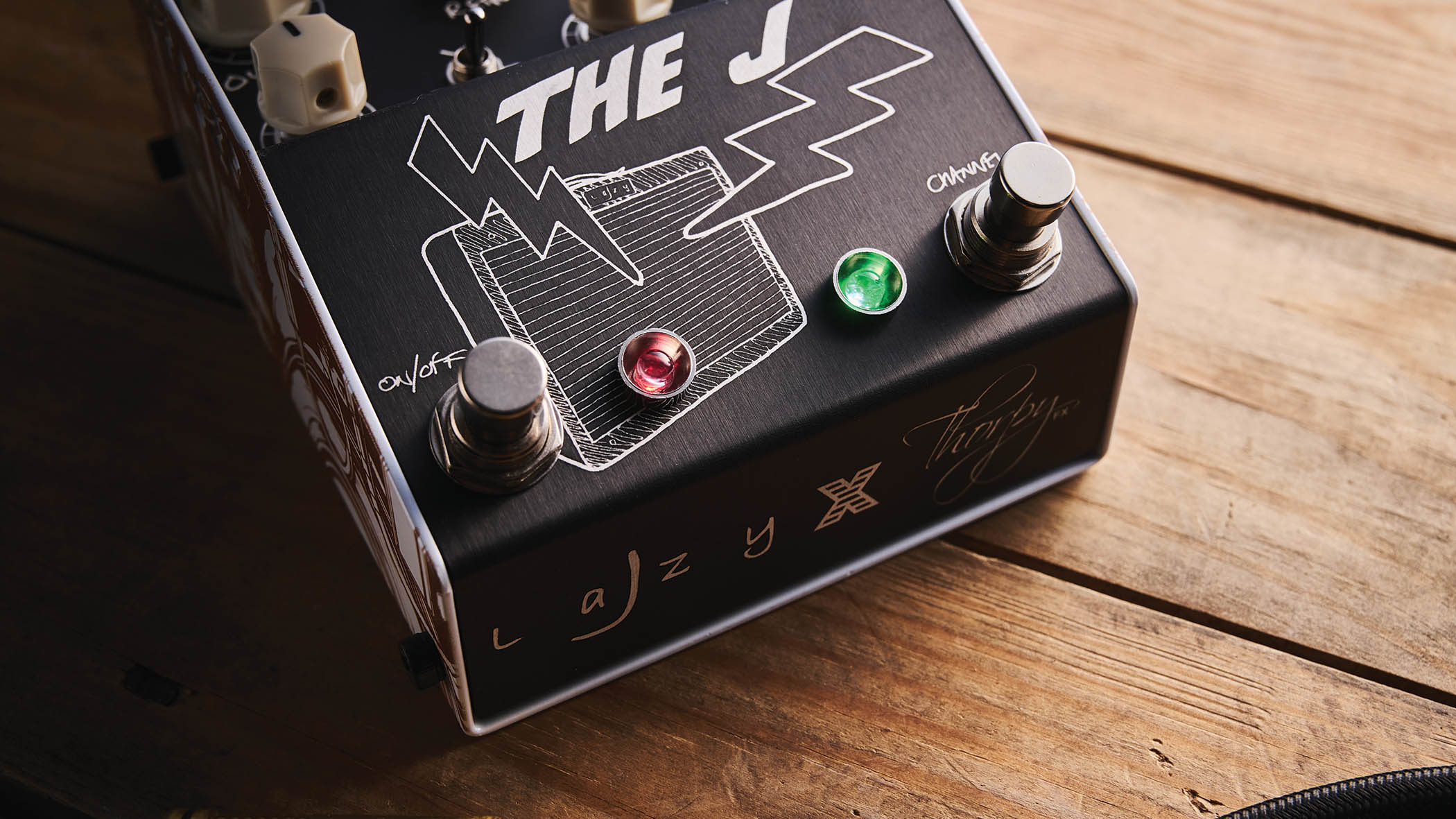 ThorpyFX x Lazy J The J: Analogue amp emulator based on the Lazy J J 20 amplifier