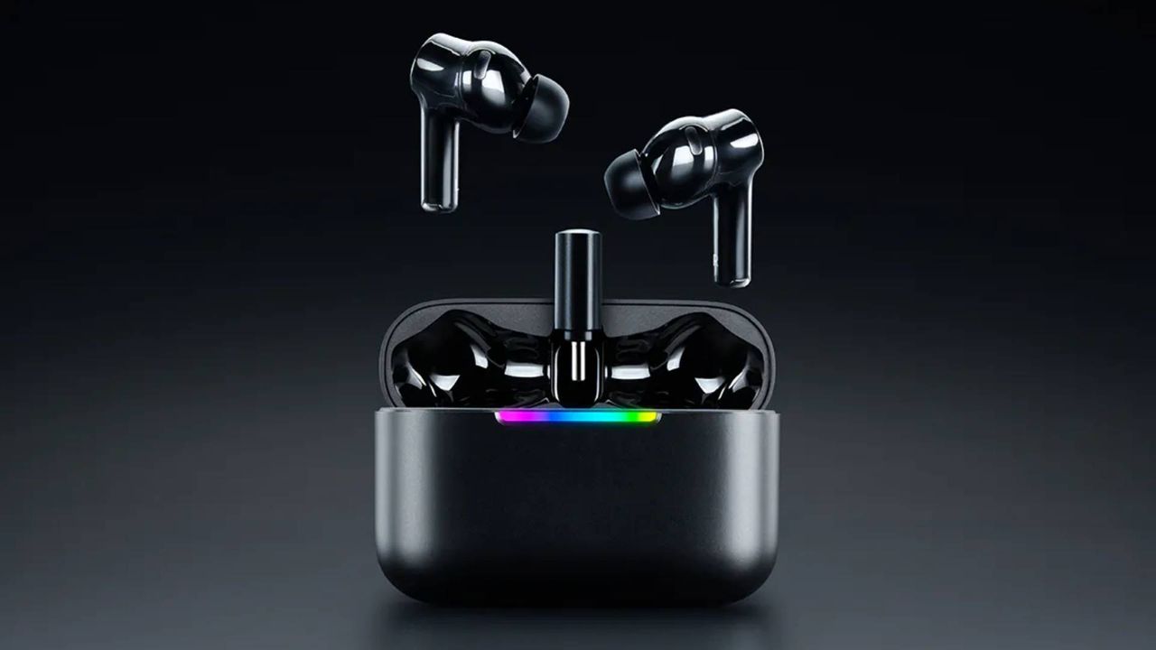 Like a phoenix, Razer's Hammerhead gaming earbuds are back with a shiny new 2.4GHz charging case