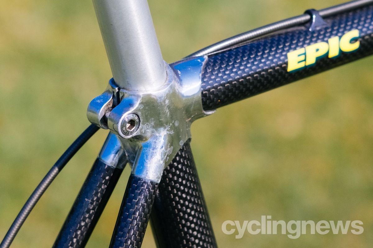 a shiny silver seattube lug