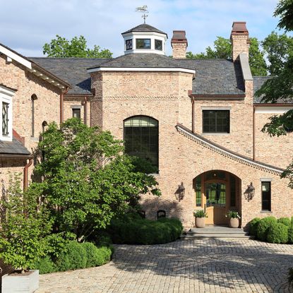 Tom Brady and Gisele Bundchen's house is on sale for $33.9 million ...