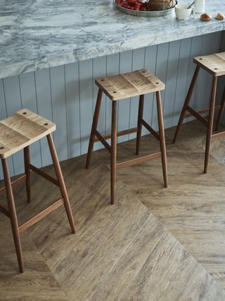 how to choose kitchen flooring LVT vinyl wood-effect parquet by Amtico
