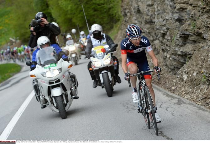 Johann Tschopp (IAM Cycling) attacked on the climb
